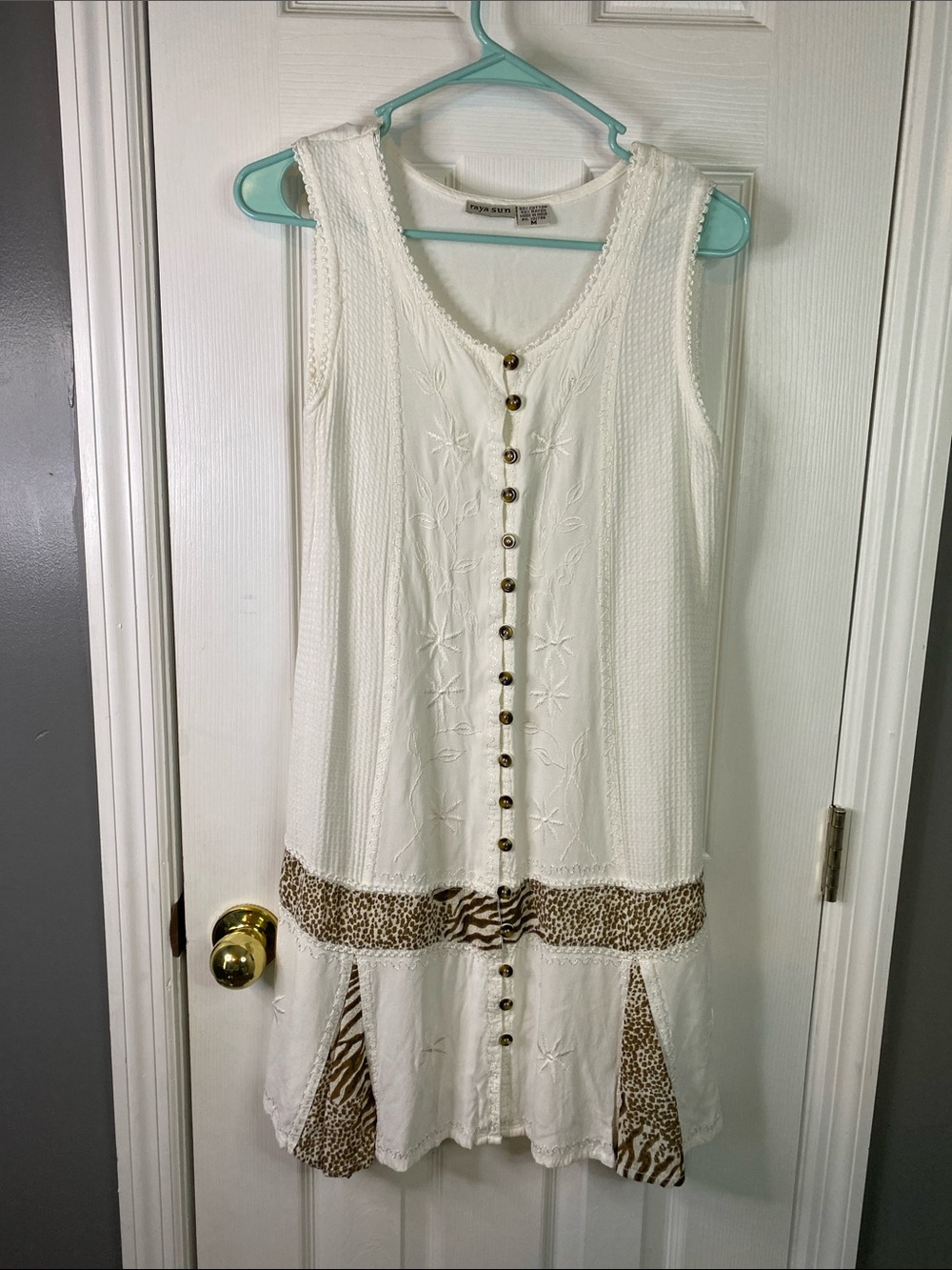 raya sun White Sleeveless Midi Dress with Animal Print Accents